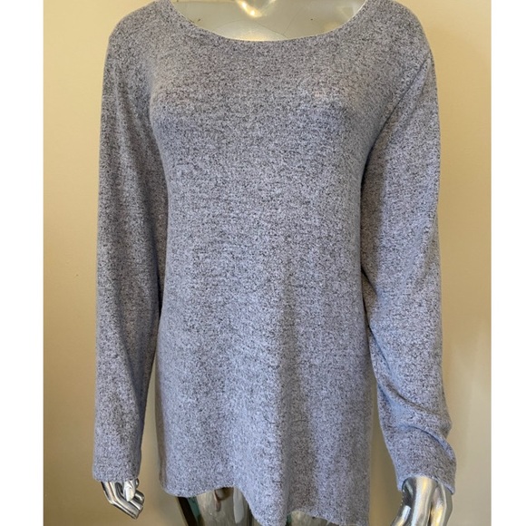 ✨NWT✨ Seafoam Heather SHARKBITE HEM Tunic Top - Picture 2 of 7